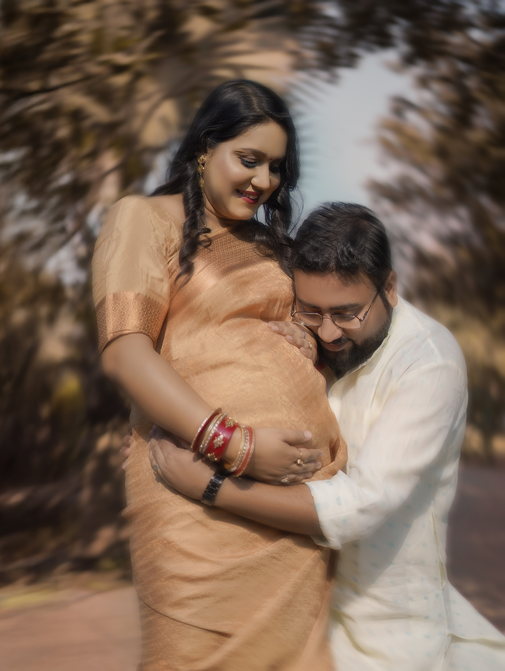 Maternity portrait in soft styling